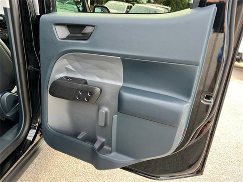 Used 2025 Ford Maverick Lariat w/ Black Appearance Package image 16