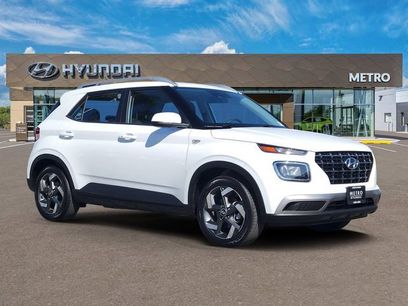 Used 2025 Hyundai Venue SEL
