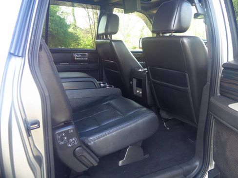 Used 2008 Lincoln Navigator L 4WD image 36
