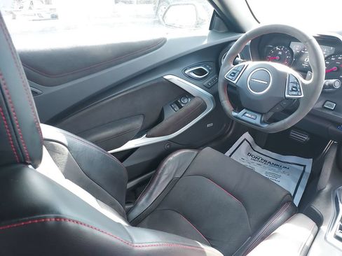 Used 2022 Chevrolet Camaro ZL1 RWD image 15