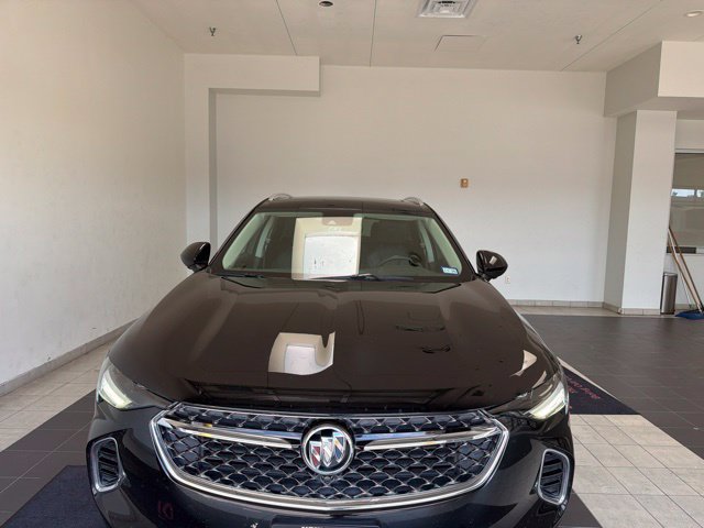 Used 2021 Buick Envision Avenir w/ Technology Package II FWD image 2