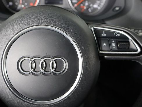 Used 2018 Audi Q3 2.0T Premium Plus w/ Premium Plus Package AWD/4WD image 22