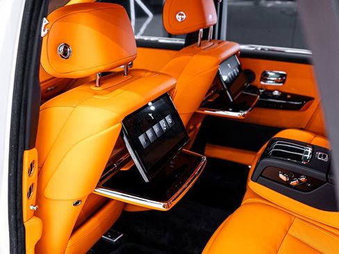 Used 2026 Rolls-Royce Phantom Sedan image 81