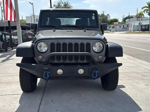 Used 2017 Jeep Wrangler Unlimited Sport w/ Connectivity Group AWD/4WD image 16