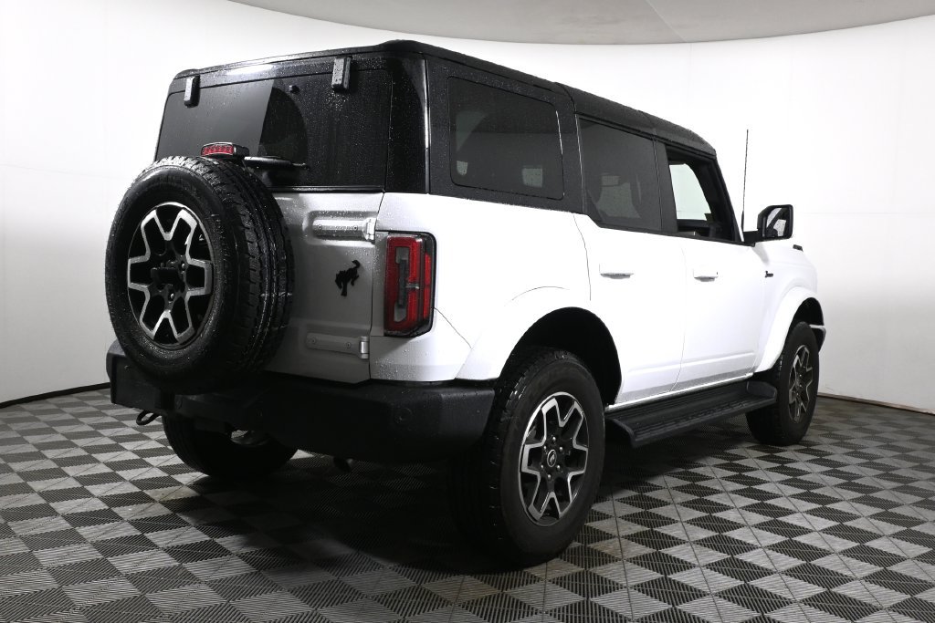 Used 2025 Ford Bronco Outer Banks AWD/4WD image 11