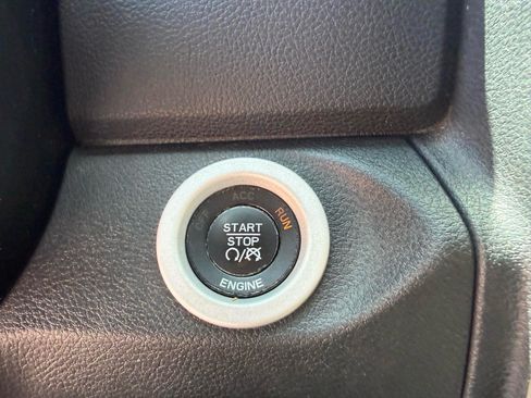 Used 2015 RAM 1500 Laramie w/ Convenience Group AWD/4WD image 21