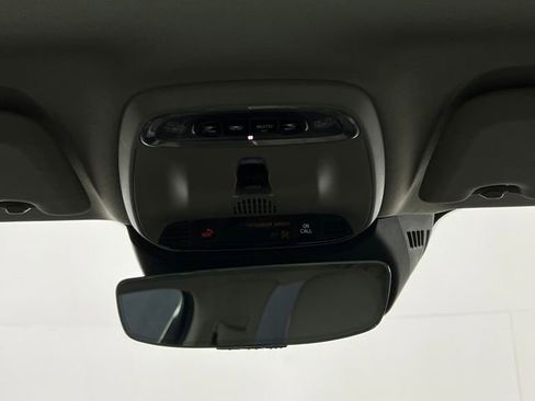 Used 2022 Volvo S60 B5 Momentum w/ Premium Package image 24