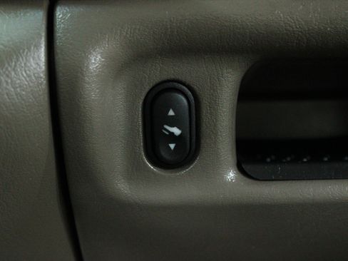 Used 2002 Ford Excursion Limited AWD/4WD image 17