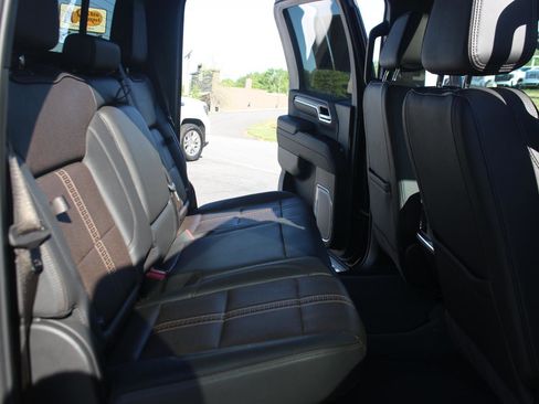Used 2025 Chevrolet Silverado 2500 High Country w/ High Country Premium Package AWD/4WD image 40