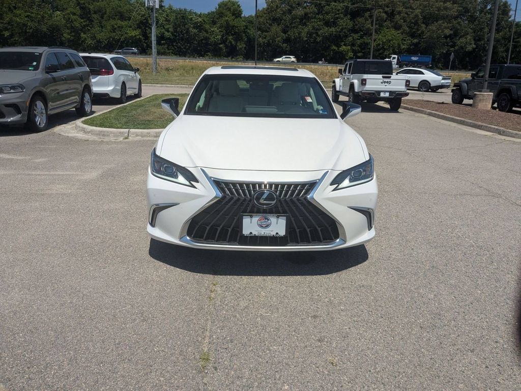 Used 2025 Lexus ES 350 w/ Premium Package FWD image 8
