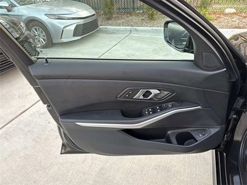 Used 2024 BMW 330i Sedan image 19