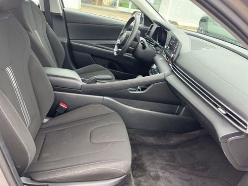Used 2023 Hyundai Elantra SEL image 23