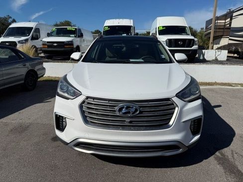 Used 2017 Hyundai Santa Fe Limited image 3