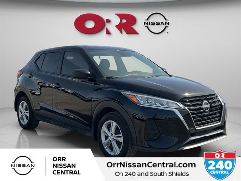 Used 2024 Nissan Kicks S image 3