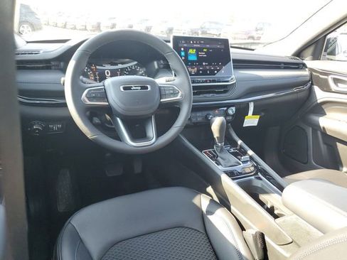 New 2026 Jeep Compass Latitude image 6