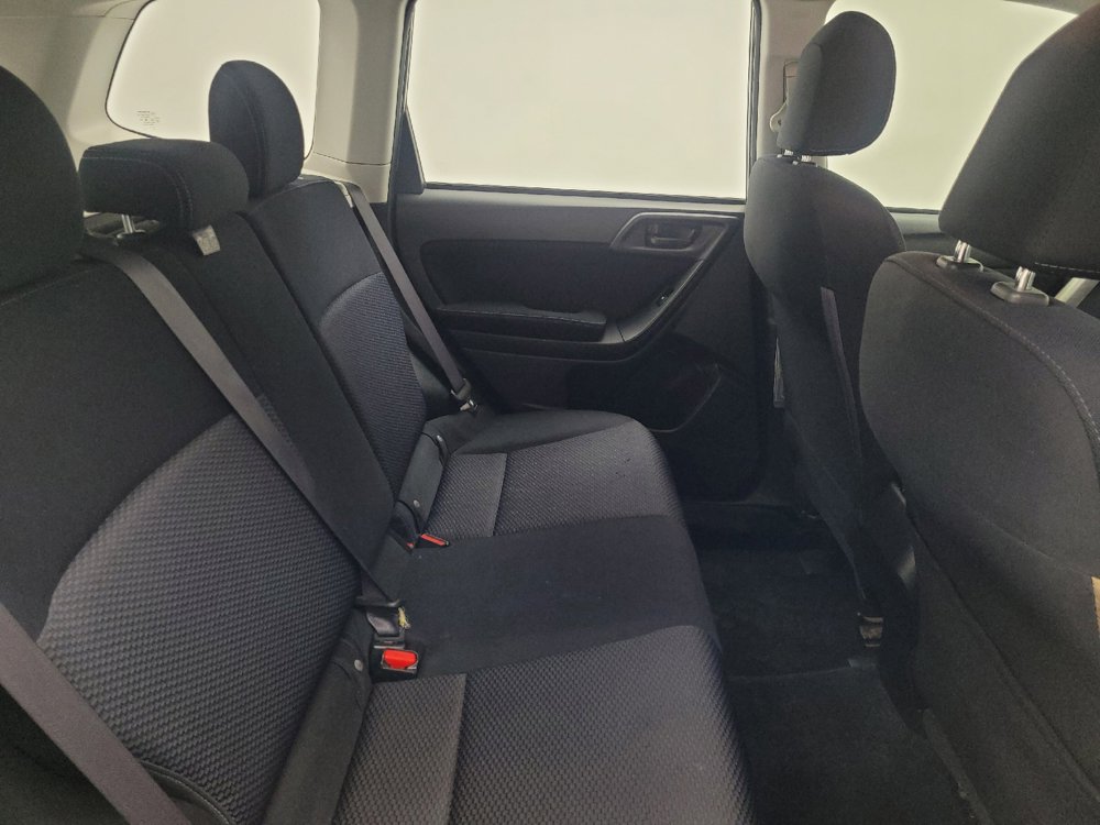 Used 2014 Subaru Forester 2.5i AWD/4WD image 19