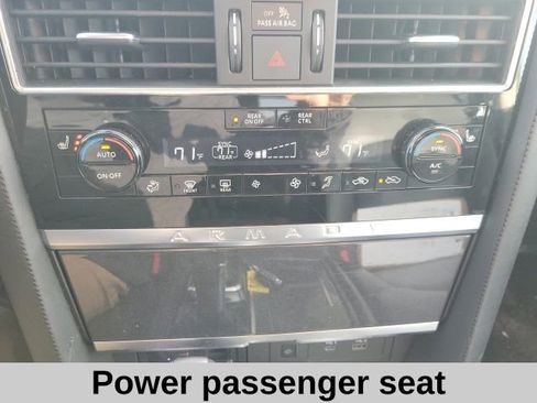 Used 2024 Nissan Armada SV image 9