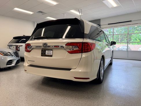 Used 2018 Honda Odyssey EX-L image 9