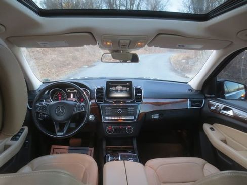 Used 2017 Mercedes-Benz GLS 450 4MATIC w/ Premium Package image 8