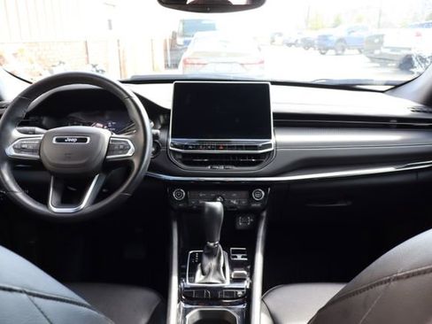 Used 2022 Jeep Compass Altitude w/ Convenience Group image 38