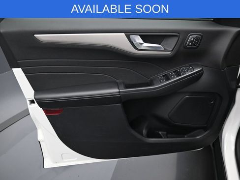 Used 2022 Ford Escape SEL w/ Technology Package FWD image 11