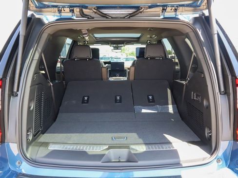 New 2026 GMC Yukon Denali Ultimate w/ LPO, Floor Liner Package AWD/4WD image 5