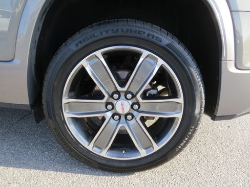 Used 2019 GMC Acadia Denali w/ Technology Package image 12