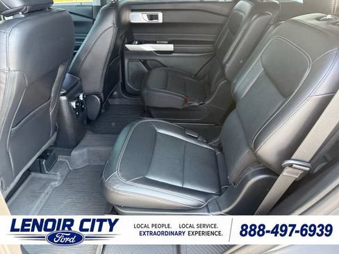 Used 2024 Ford Explorer Limited w/ Limited Technology Package AWD/4WD image 11