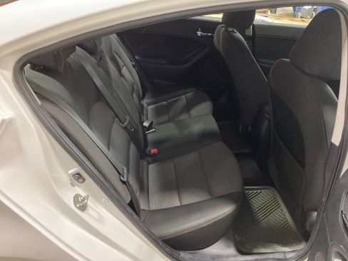 Used 2015 Kia Forte LX w/ Popular Package image 7