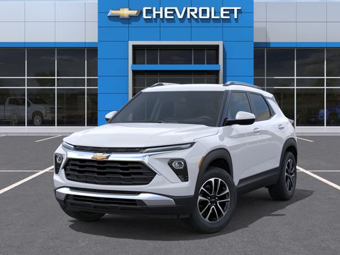 New 2026 Chevrolet TrailBlazer LT w/ LT Cold Weather Package FWD image 6