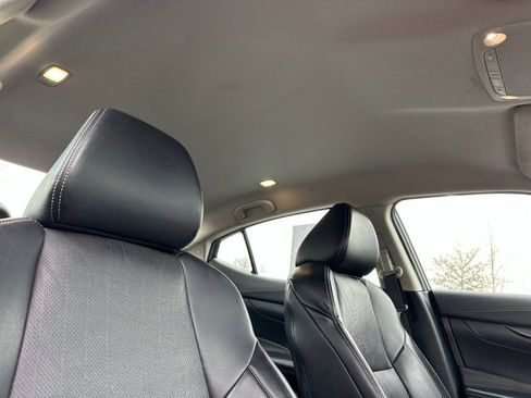 Used 2020 Nissan Maxima 3.5 SV w/ Floor Mat Group image 15