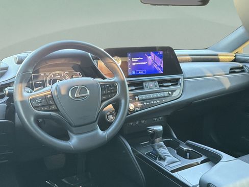 Used 2024 Lexus ES 350 w/ Premium Package FWD image 32