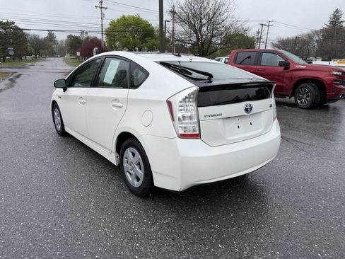 Used 2011 Toyota Prius Three w/ Solar Roof Pkg FWD image 3