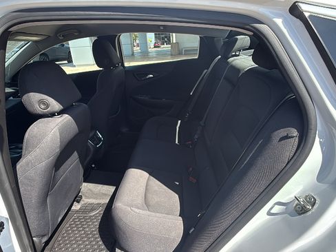 Used 2024 Chevrolet Malibu LT FWD image 12