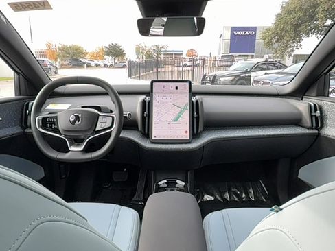 New 2026 Volvo EX30 Ultra w/ Climate Package image 17