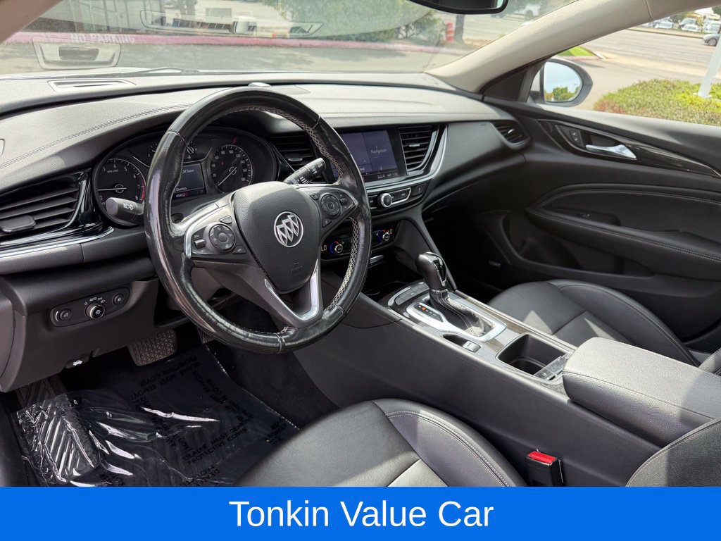 Used 2018 Buick Regal Essence w/ Driver Confidence Package #1 AWD/4WD image 17