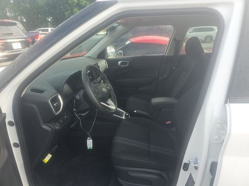 Used 2026 Hyundai Venue SEL FWD image 13