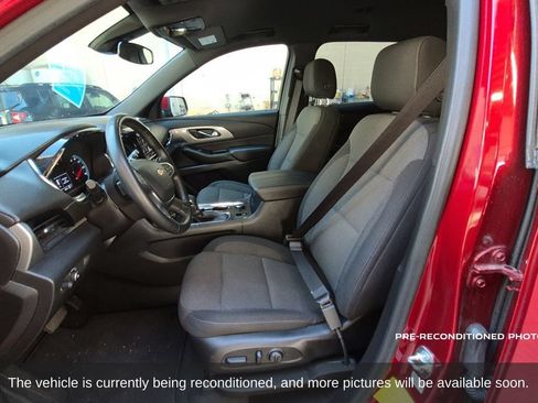 Used 2023 Chevrolet Traverse LT w/ LPO, Roadside Safety Package FWD image 11