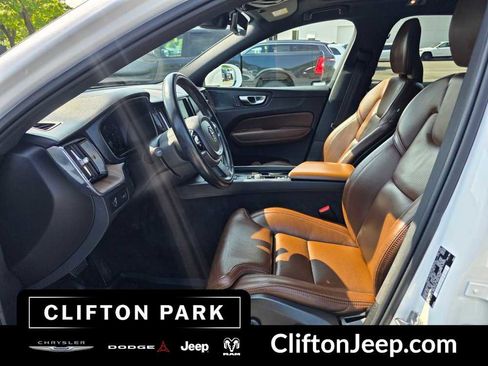 Used 2021 Volvo XC60 T6 Inscription w/ Advanced Package AWD/4WD image 8