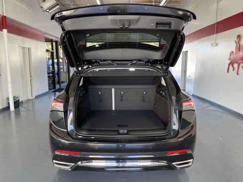 New 2026 Buick Envision Avenir image 8