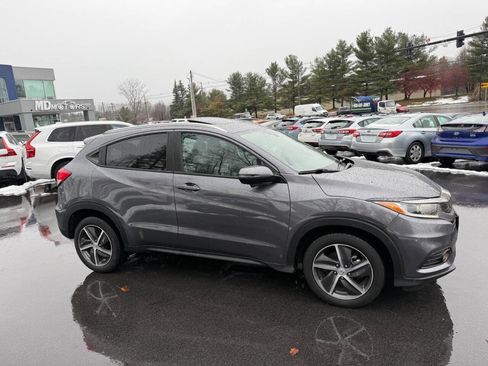 Used 2021 Honda HR-V EX image 3