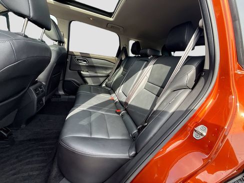 Used 2021 Nissan Rogue SL w/ Premium Package FWD image 27