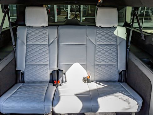 Used 2026 Cadillac Escalade ESV Platinum Sport w/ LPO, ONYX Package AWD/4WD image 35
