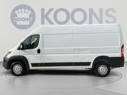 Used 2023 RAM ProMaster 2500 FWD image 2
