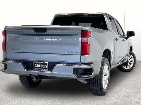 Used 2026 Chevrolet Silverado 1500 Custom RWD image 2