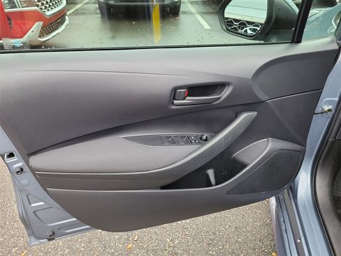 Used 2022 Toyota Corolla LE image 19