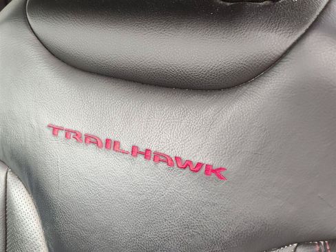 Used 2018 Jeep Compass Trailhawk w/ Leather Interior Group AWD/4WD image 13