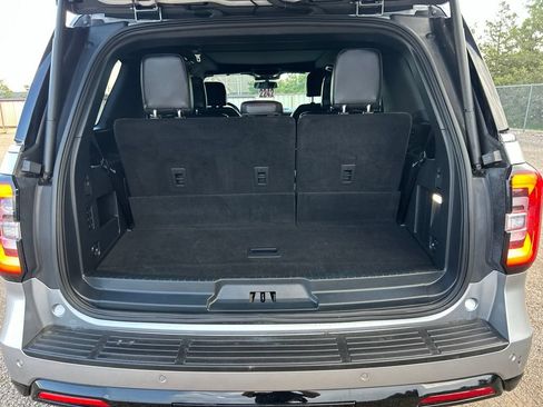 Used 2023 Ford Expedition Limited AWD/4WD image 47