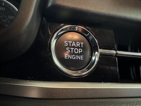 Used 2022 Mitsubishi Outlander SEL image 12