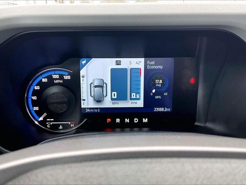 Used 2023 Ford Bronco Badlands image 12